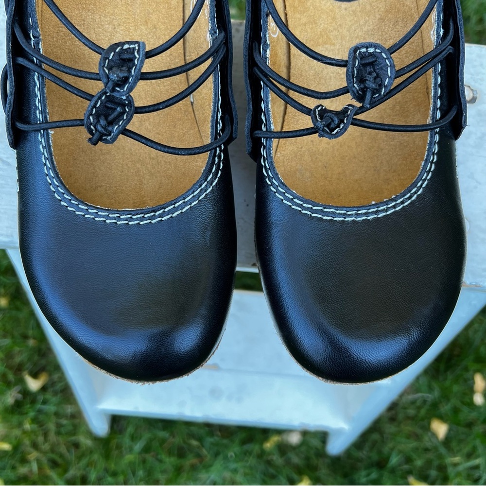 Groundhog Tucson Leather Natural Cork Wedge - Picture 3 of 10